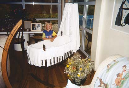 Céline wacht op komst van Fleur te Nokere 1995