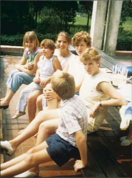 Vlnr: Carine, Chantal en Veerle, Sabine, Patricia, Jackie